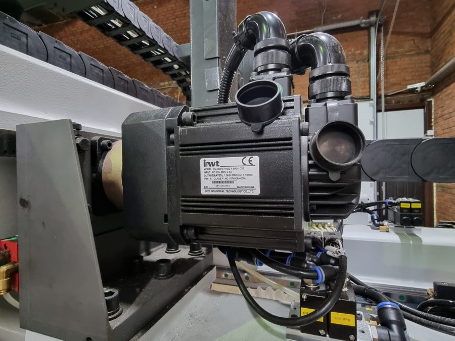 Четырехсторонний форматно-обрезной станок с ЧПУ KDT KHM-560