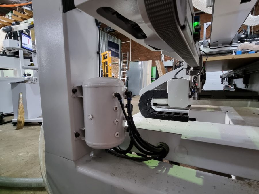 Четырехсторонний форматно-обрезной станок с ЧПУ KDT KHM-560