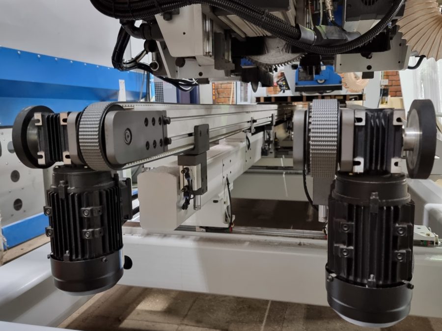 Четырехсторонний форматно-обрезной станок с ЧПУ KDT KHM-560